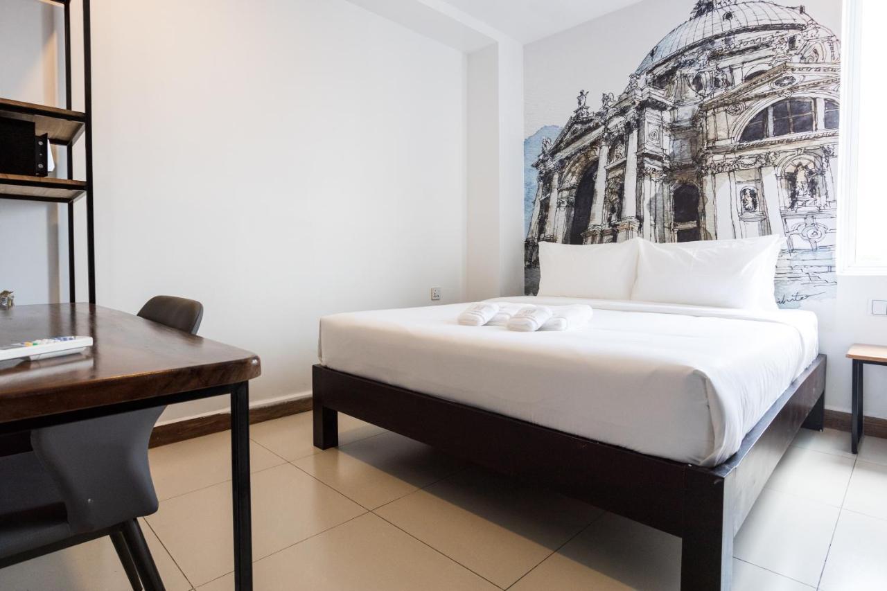 Times Hotel At Bassac Lane Пном Пен Екстериор снимка