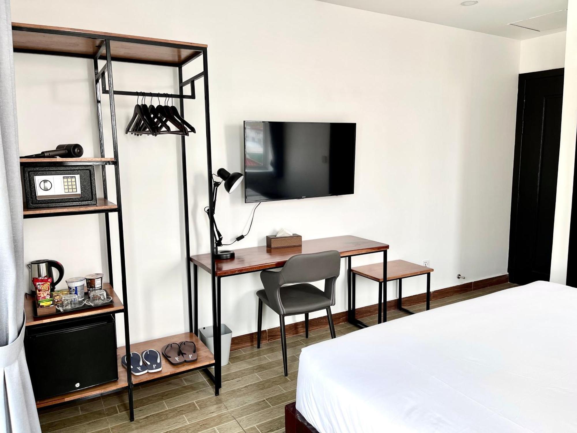 Times Hotel At Bassac Lane Пном Пен Екстериор снимка