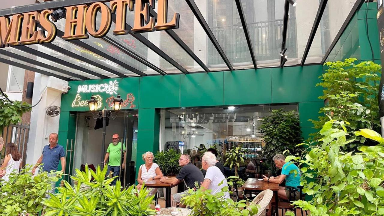 Times Hotel At Bassac Lane Пном Пен Екстериор снимка